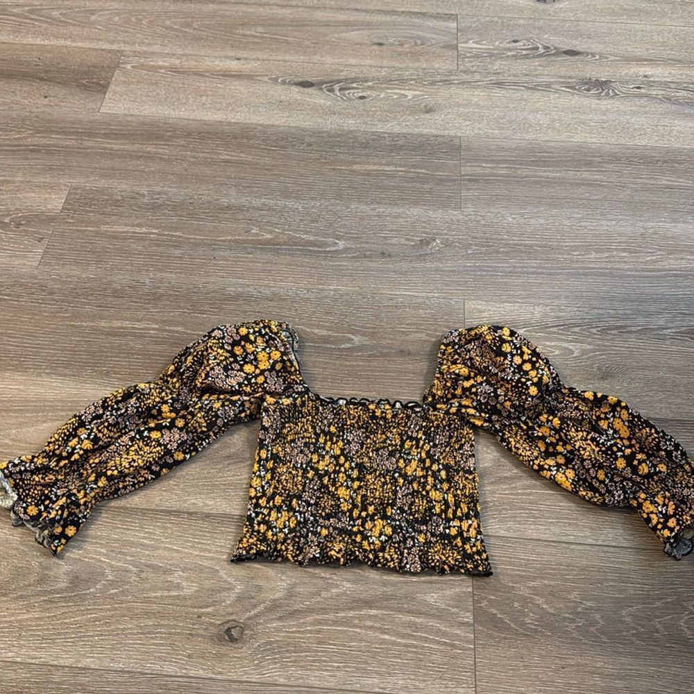 Cute TOPSHOP floral top